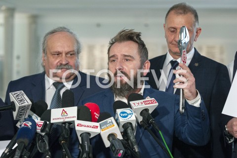  20.08.2019 WARSZAWA<br />
KOMITET WYBORCZY SKUTECZNI ZAPREZENTOWAL LIDEROW<br />
N/Z PIOTR MARZEC LIROY JACEK DOBIESZ<br />
 