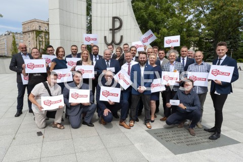 Piotr Liroy-Marzec zaprezentował swój komitet wyborczy w Warszawie