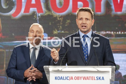 22.08.2019 WARSZAWA<br />
PREZENTACJA KANDYDATOW DO SEJMU Z WARSZAWSKIEJ LISTY KOALICJI OBYWATELSKIEJ<br />
N/Z RAFAL TRZASKOWSKI GRZEGORZ SCHETYNA<br />
 