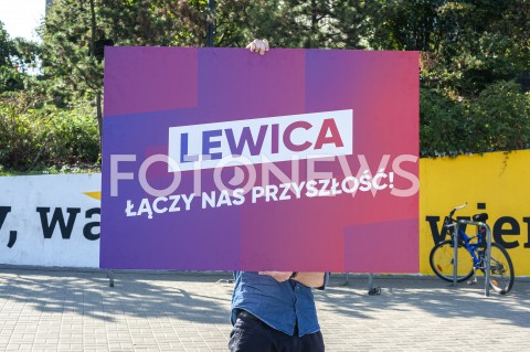  23.08.2019 WARSZAWA<br />
KANDYDACI LEWICY ZBIERANIE PODPISOW NA LISTACH POPARCIA<br />
N/Z LEWICA LACZY NAS PRZYSZLOSC<br />
 