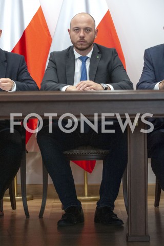  27.08.2019 WARSZAWA<br />
KONFERENCJA KOMISJI DS REPRYWATYZACJI NIERUCHOMOSCI WARSZAWSKICH<br />
N/Z BARTLOMIEJ OPALINSKI<br />
 