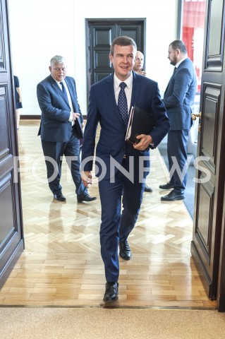  27.08.2019 WARSZAWA<br />
POSIEDZENIE RADY MINISTROW<br />
POSIEDZENIE RZADU<br />
N/Z WITOLD BANKA<br />
 