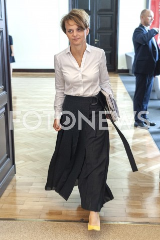  27.08.2019 WARSZAWA<br />
POSIEDZENIE RADY MINISTROW<br />
POSIEDZENIE RZADU<br />
N/Z JADWIGA EMILEWICZ<br />
 