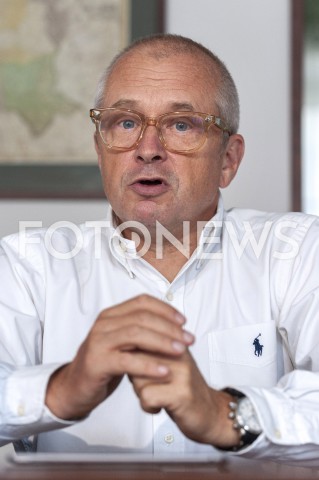  29.08.2019 WARSZAWA<br />
KONFERENCJA NA TEMAT SLEDZTWA W SPRAWIE SMIERCI DAWIDA KOSTECKIEGO<br />
N/Z JACEK DUBOIS<br />
 