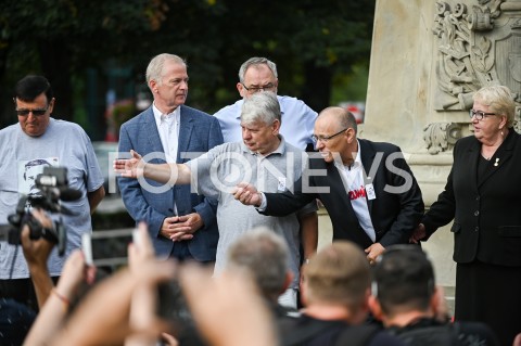  31.08.2019 GDANSK<br />
OBCHODY 39. ROCZNICY POROZUMIEN SIERPNIOWYCH W GDANSKU<br />
N/Z BOGDAN BORUSEWICZ JERZY BOROWCZAK HENRYKA KRZYWONOS SLAWOMIR RYBICKI<br />
 