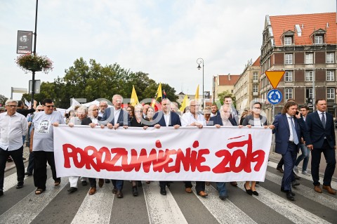  31.08.2019 GDANSK<br />
OBCHODY 39. ROCZNICY POROZUMIEN SIERPNIOWYCH W GDANSKU<br />
N/Z TRANSPARENT POROZUMIENIE JERZY BOROWCZAK SLAWOMIR RYBICKI HENRYKA KRZYWONOS GRZEGORZ SCHETYNA ALEKSANDER HALL ALEKSANDRA DULKIEWICZ JACEK KARNOWSKI<br />
 