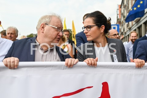  31.08.2019 GDANSK<br />
OBCHODY 39. ROCZNICY POROZUMIEN SIERPNIOWYCH W GDANSKU<br />
N/Z ALEKSANDER HALL ALEKSANDRA DULKIEWICZ<br />
 