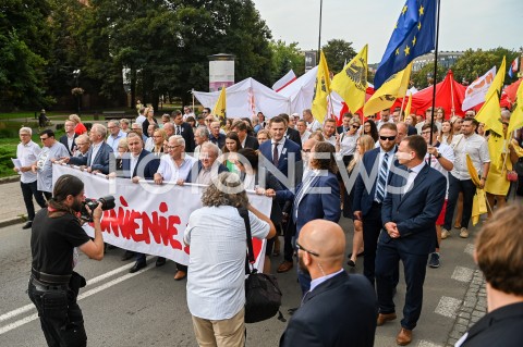  31.08.2019 GDANSK<br />
OBCHODY 39. ROCZNICY POROZUMIEN SIERPNIOWYCH W GDANSKU<br />
N/Z TRANSPARENT POROZUMIENIE JERZY BOROWCZAK SLAWOMIR RYBICKI HENRYKA KRZYWONOS GRZEGORZ SCHETYNA ALEKSANDER HALL ALEKSANDRA DULKIEWICZ JACEK KARNOWSKI<br />
 