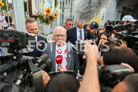  31.08.2019 GDANSK<br />
OBCHODY 39. ROCZNICY POROZUMIEN SIERPNIOWYCH W GDANSKU<br />
N/Z LECH WALESA UDZIELA WYWIADU MEDIOM<br />
 