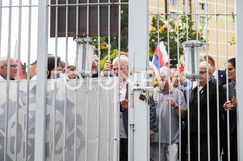 31.08.2019 GDANSK<br />
OBCHODY 39. ROCZNICY POROZUMIEN SIERPNIOWYCH W GDANSKU<br />
N/Z BOGDAN BORUSEWICZ LECH WALESA SYMBOLICZNE OTWARCIE BRAMY NR 2 STOCZNI GDANSKIEJ<br />
 