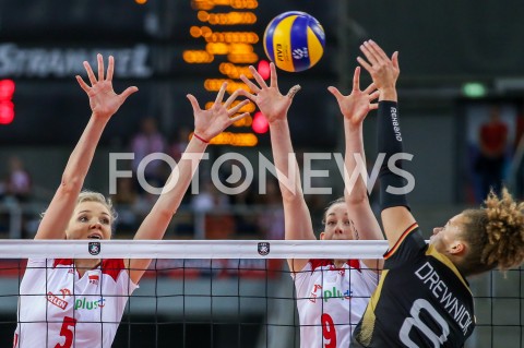  04.09.2019 LODZ ( POLAND )<br />
SIATKOWKA KOBIET <br />
MISTRZOSTWA EUROPY KOBIET <br />
CEV EUROVOLLEY 2019 WOMEN EUROPEAN CHAMPIONSHIP<br />
1/4 FINALU <br />
MECZ POLSKA - NIEMCY ( Poland - Germany ) <br />
N/Z AGNIESZKA KAKOLEWSKA MAGDALENA STYSIAK BLOK <br />
 