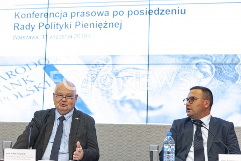  11.09.2019 WARSZAWA<br />
KONFERENCJA W NBP PO RADZIE POLITYKI PIENIEZNEJ <br />
N/Z ADAM GLAPINSKI RAFAL SURA<br />
 