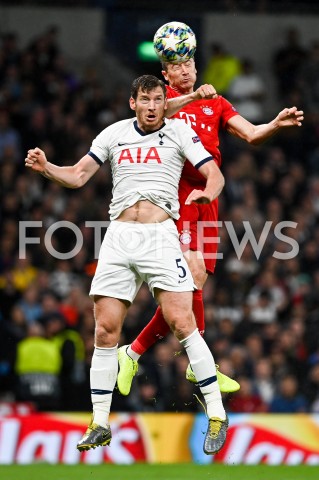  01.10.2019 - LONDYN<br />
PILKA NOZNA - MECZ FAZY GRUPOWEJ LIGI MISTRZOW<br />
TOTTENHAM HOTSPUR - BAYERN MONACHIUM<br />
Football - Champions League Group B match<br />
(Tottenham Hotspur - Bayern Munich)<br />
N/Z JAN VERTONGHEN ROBERT LEWANDOWSKI<br />
 