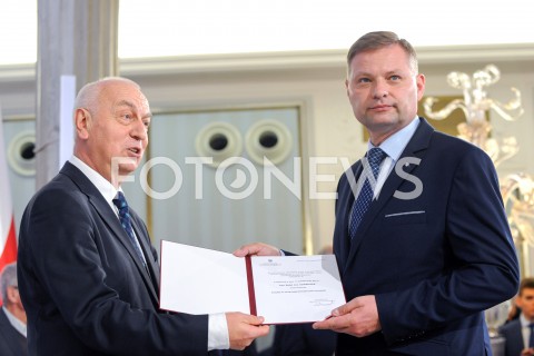  24.10.2019 WARSZAWA<br />UROCZYSTOSC WRECZENIA NOMINACJI POSLOM IX KADENCJI<br />N/Z RAFAL JAN ADAMCZYK WIESLAW KOZIELEWICZ<br /> 