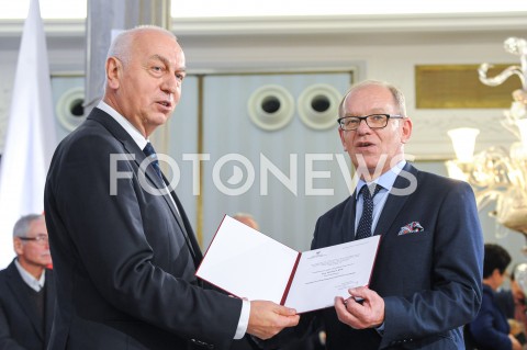  24.10.2019 WARSZAWA<br />
UROCZYSTOSC WRECZENIA NOMINACJI POSLOM IX KADENCJI<br />
N/Z WIESLAW BUZ<br />
 