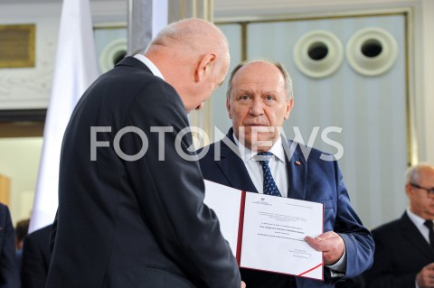  24.10.2019 WARSZAWA<br />
UROCZYSTOSC WRECZENIA NOMINACJI POSLOM IX KADENCJI<br />
N/Z ZBIGNIEW CHMIELOWIEC<br />
 