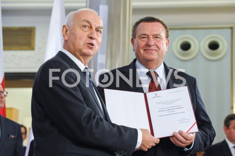  24.10.2019 WARSZAWA<br />
UROCZYSTOSC WRECZENIA NOMINACJI POSLOM IX KADENCJI<br />
N/Z KRZYSZTOF CZARNECKI<br />
 