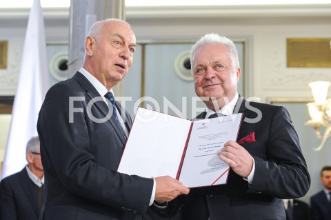 24.10.2019 WARSZAWA<br />
UROCZYSTOSC WRECZENIA NOMINACJI POSLOM IX KADENCJI<br />
N/Z JACEK CZERNIAK<br />
 