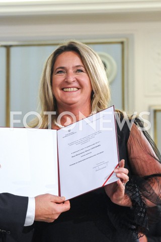  24.10.2019 WARSZAWA<br />
UROCZYSTOSC WRECZENIA NOMINACJI POSLOM IX KADENCJI<br />
N/Z KATARZYNA CZOCHARA<br />
 