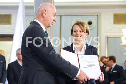  24.10.2019 WARSZAWA<br />
UROCZYSTOSC WRECZENIA NOMINACJI POSLOM IX KADENCJI<br />
N/Z JADWIGA EMILEWICZ<br />
 