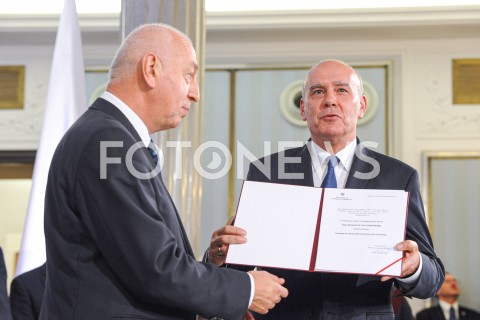  24.10.2019 WARSZAWA<br />
UROCZYSTOSC WRECZENIA NOMINACJI POSLOM IX KADENCJI<br />
N/Z KRZYSZTOF GADOWSKI<br />
 