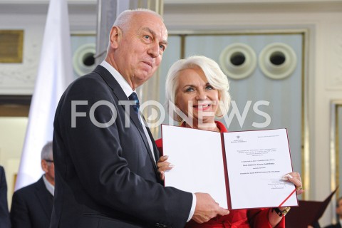 24.10.2019 WARSZAWA<br />
UROCZYSTOSC WRECZENIA NOMINACJI POSLOM IX KADENCJI<br />
N/Z ELZBIETA GAPINSKA<br />
 