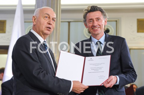  24.10.2019 WARSZAWA<br />
UROCZYSTOSC WRECZENIA NOMINACJI POSLOM IX KADENCJI<br />
N/Z MACIEJ GDULA<br />
 