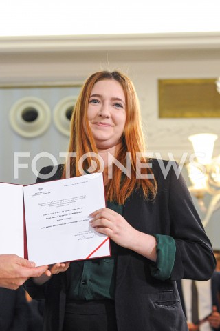  24.10.2019 WARSZAWA<br />
UROCZYSTOSC WRECZENIA NOMINACJI POSLOM IX KADENCJI<br />
N/Z ANNA GEMBICKA<br />
 