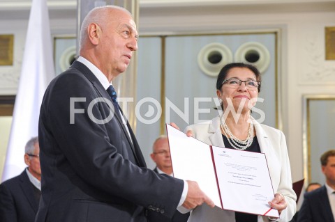  24.10.2019 WARSZAWA<br />
UROCZYSTOSC WRECZENIA NOMINACJI POSLOM IX KADENCJI<br />
N/Z MALGORZATA CHMIEL<br />
 
