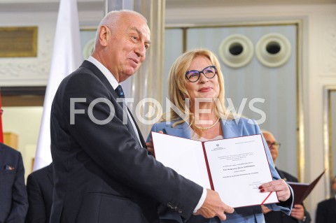  24.10.2019 WARSZAWA<br />
UROCZYSTOSC WRECZENIA NOMINACJI POSLOM IX KADENCJI<br />
N/Z MALGORZATA GOSIEWSKA<br />
 