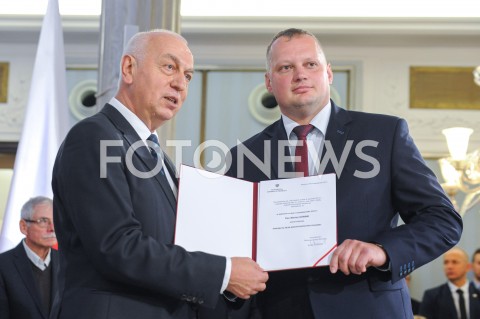  24.10.2019 WARSZAWA<br />
UROCZYSTOSC WRECZENIA NOMINACJI POSLOM IX KADENCJI<br />
N/Z MACIEJ GORSKI<br />
 