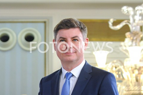  24.10.2019 WARSZAWA<br />
UROCZYSTOSC WRECZENIA NOMINACJI POSLOM IX KADENCJI<br />
N/Z JAN GRABIEC<br />
 