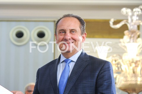  24.10.2019 WARSZAWA<br />UROCZYSTOSC WRECZENIA NOMINACJI POSLOM IX KADENCJI<br />N/Z ANDRZEJ GUT MOSTOWY<br /> 