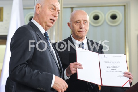  24.10.2019 WARSZAWA<br />
UROCZYSTOSC WRECZENIA NOMINACJI POSLOM IX KADENCJI<br />
N/Z JERZY HARDIE DOUGLAS<br />
 