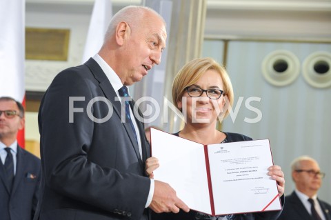  24.10.2019 WARSZAWA<br />
UROCZYSTOSC WRECZENIA NOMINACJI POSLOM IX KADENCJI<br />
N/Z PAULINA HENNIG KLOSKA<br />
 