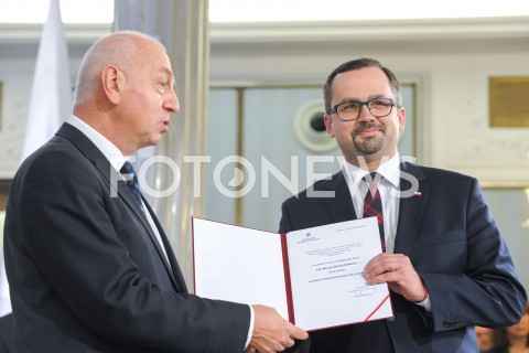  24.10.2019 WARSZAWA<br />
UROCZYSTOSC WRECZENIA NOMINACJI POSLOM IX KADENCJI<br />
N/Z MARCIN HORALA<br />
 