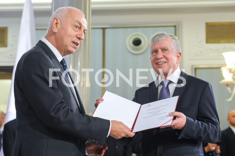  24.10.2019 WARSZAWA<br />
UROCZYSTOSC WRECZENIA NOMINACJI POSLOM IX KADENCJI<br />
N/Z MICHAL JACH<br />
 