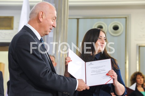  24.10.2019 WARSZAWA<br />
UROCZYSTOSC WRECZENIA NOMINACJI POSLOM IX KADENCJI<br />
N/Z MALGORZATA JANOWSKA<br />
 
