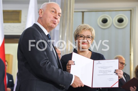  24.10.2019 WARSZAWA<br />
UROCZYSTOSC WRECZENIA NOMINACJI POSLOM IX KADENCJI<br />
N/Z MARIA JANYSKA<br />
 