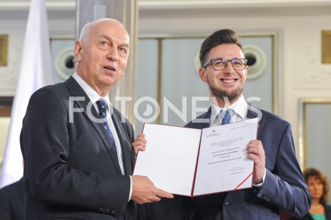  24.10.2019 WARSZAWA<br />
UROCZYSTOSC WRECZENIA NOMINACJI POSLOM IX KADENCJI<br />
N/Z FILIP KACZYNSKI<br />
 