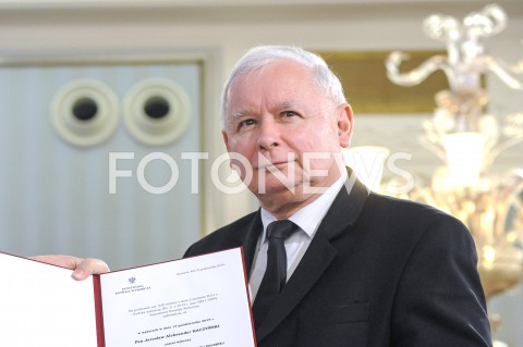  24.10.2019 WARSZAWA<br />
UROCZYSTOSC WRECZENIA NOMINACJI POSLOM IX KADENCJI<br />
N/Z JAROSLAW KACZYNSKI<br />
 