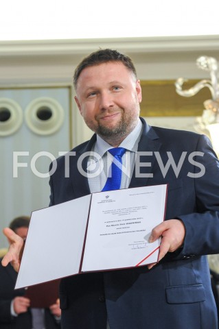  24.10.2019 WARSZAWA<br />
UROCZYSTOSC WRECZENIA NOMINACJI POSLOM IX KADENCJI<br />
N/Z MARCIN KIERWINSKI<br />
 