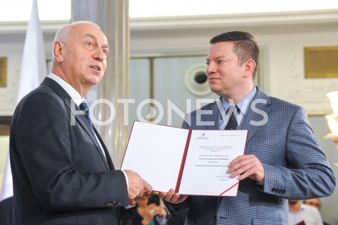  24.10.2019 WARSZAWA<br />
UROCZYSTOSC WRECZENIA NOMINACJI POSLOM IX KADENCJI<br />
N/Z PRZEMYSLAW KOPERSKI<br />
 