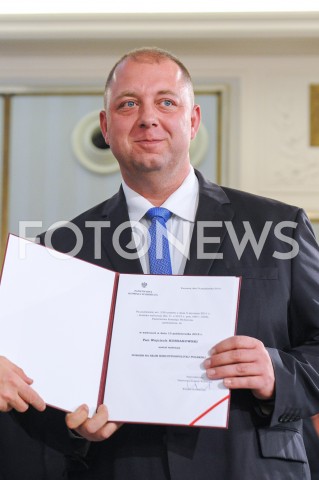  24.10.2019 WARSZAWA<br />
UROCZYSTOSC WRECZENIA NOMINACJI POSLOM IX KADENCJI<br />
N/Z WOJCIECH KOSSAKOWSKI<br />
 