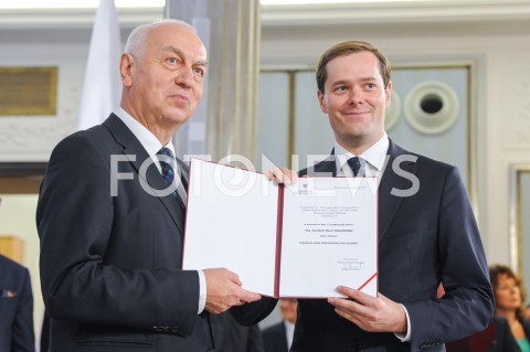  24.10.2019 WARSZAWA<br />
UROCZYSTOSC WRECZENIA NOMINACJI POSLOM IX KADENCJI<br />
N/Z JAROSLAW KRAJEWSKI<br />
 