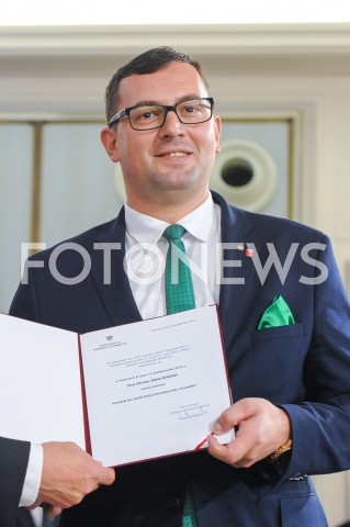  24.10.2019 WARSZAWA<br />
UROCZYSTOSC WRECZENIA NOMINACJI POSLOM IX KADENCJI<br />
N/Z STEFAN KRAJEWSKI<br />
 