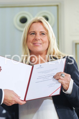  24.10.2019 WARSZAWA<br />
UROCZYSTOSC WRECZENIA NOMINACJI POSLOM IX KADENCJI<br />
N/Z KATARZYNA KRETKOWSKA<br />
 