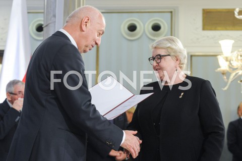  24.10.2019 WARSZAWA<br />
UROCZYSTOSC WRECZENIA NOMINACJI POSLOM IX KADENCJI<br />
N/Z HENRYKA KRZYWONOS STRYCHARSKA<br />
 