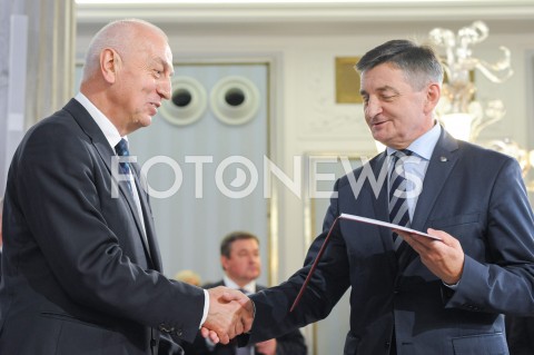  24.10.2019 WARSZAWA<br />
UROCZYSTOSC WRECZENIA NOMINACJI POSLOM IX KADENCJI<br />
N/Z MAREK KUCHCINSKI<br />
 
