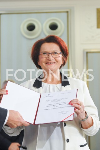  24.10.2019 WARSZAWA<br />
UROCZYSTOSC WRECZENIA NOMINACJI POSLOM IX KADENCJI<br />
N/Z MARIA KUROWSKA<br />
 